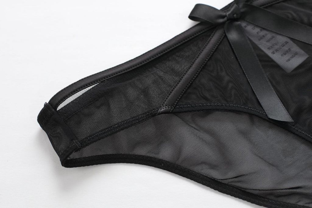 Women's Fashion Two-Piece Lingerie Set with Bow Accents — French-Style Underwear featuring a Longline, Boned, Push-Up Bustier Bra