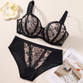 Plus-Size Women's Bra & Panty Set — Slimming & Anti-Sagging, Lifting & Centering, Underwire Support, Floral Lace Bra