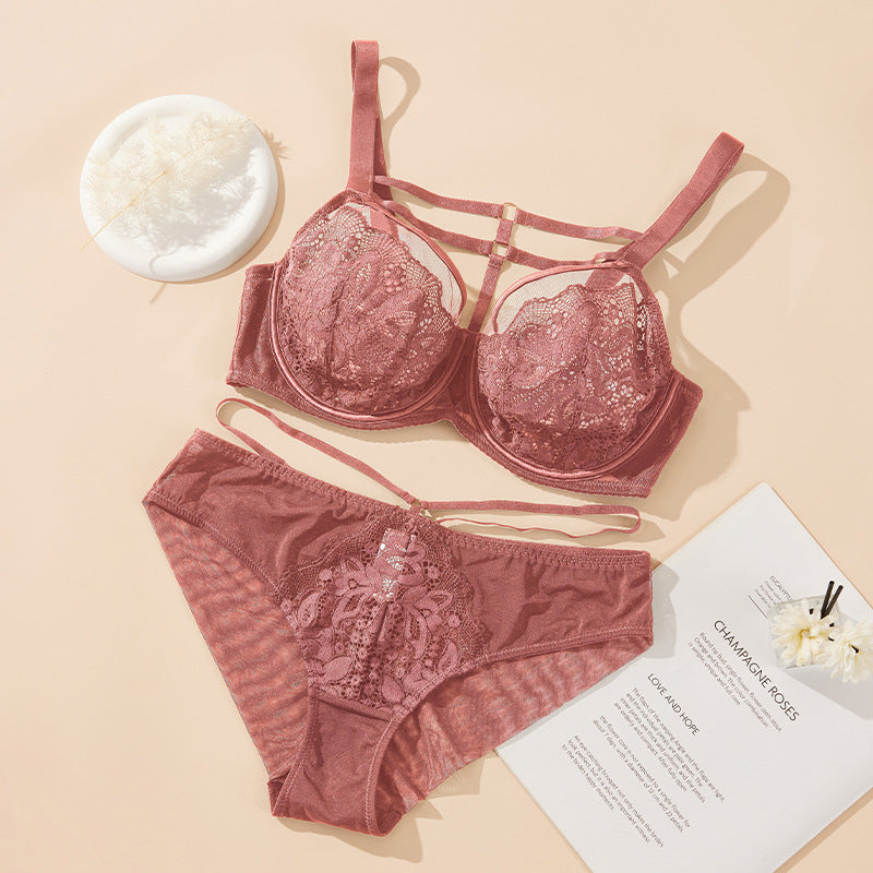 Plus-Size Women's Lightweight Lace Lingerie Set — 3/4-Cup Push-Up Bra (Minimizer Style for Fuller Busts) — Floral Design